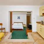 In With A Sea View, Terrace, Air Conditioning, Wifi 201-6 Апартаменты *